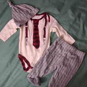Baby Outfit with Hat and Pants